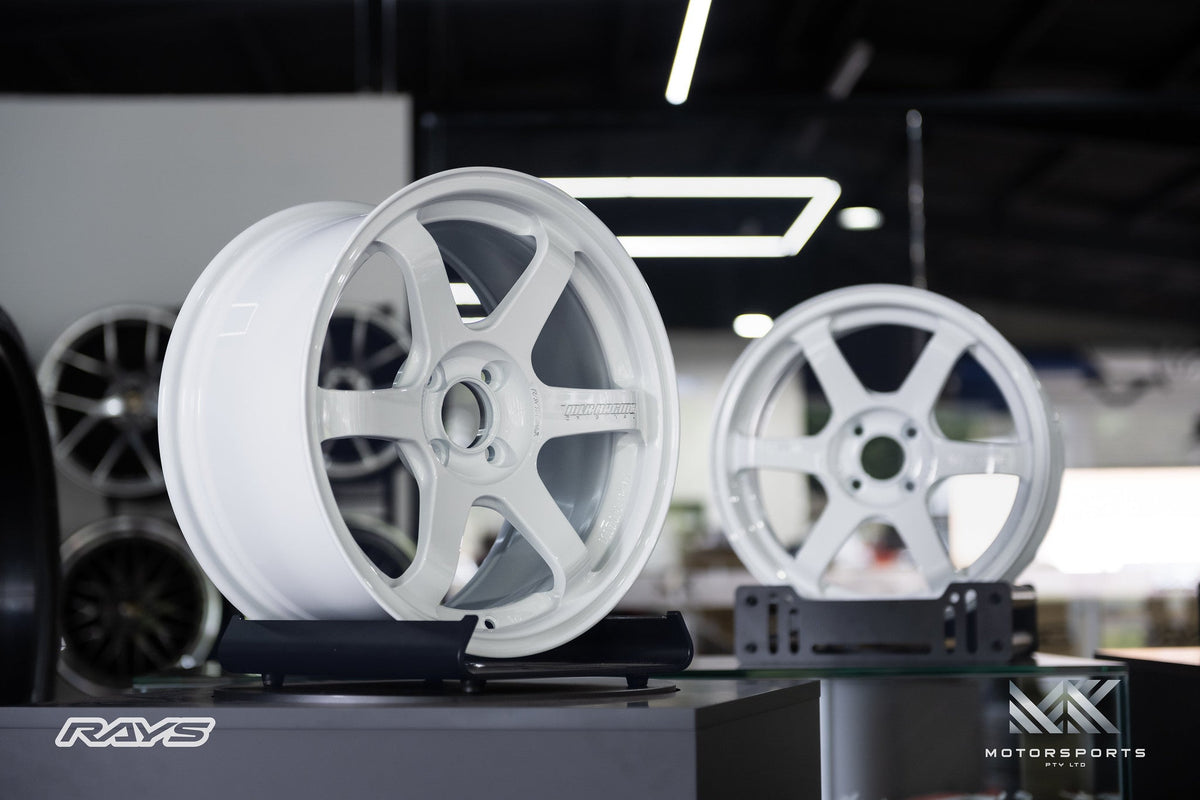 Volk Racing TE37 Sonic wheel – Dash White (DW)