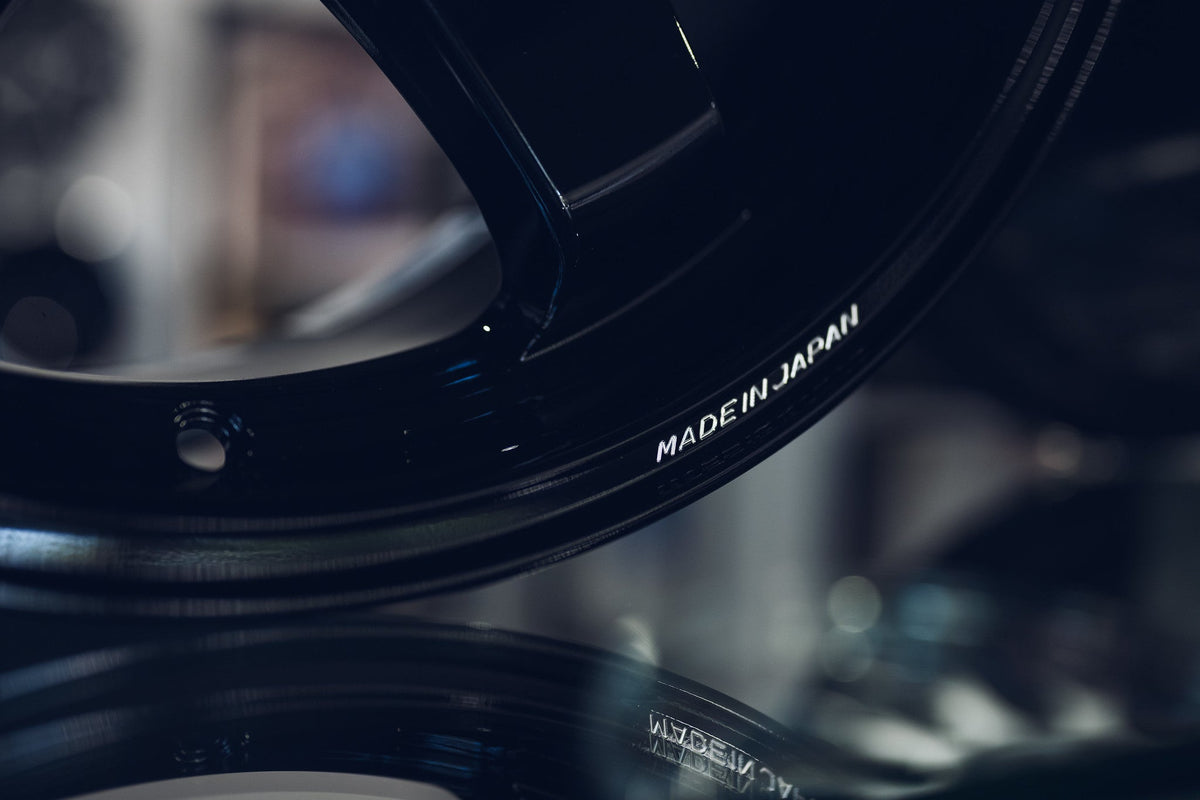 Volk Racing TE37 Ultra Large P.C.D. M-Spec Custom wheel – view 3