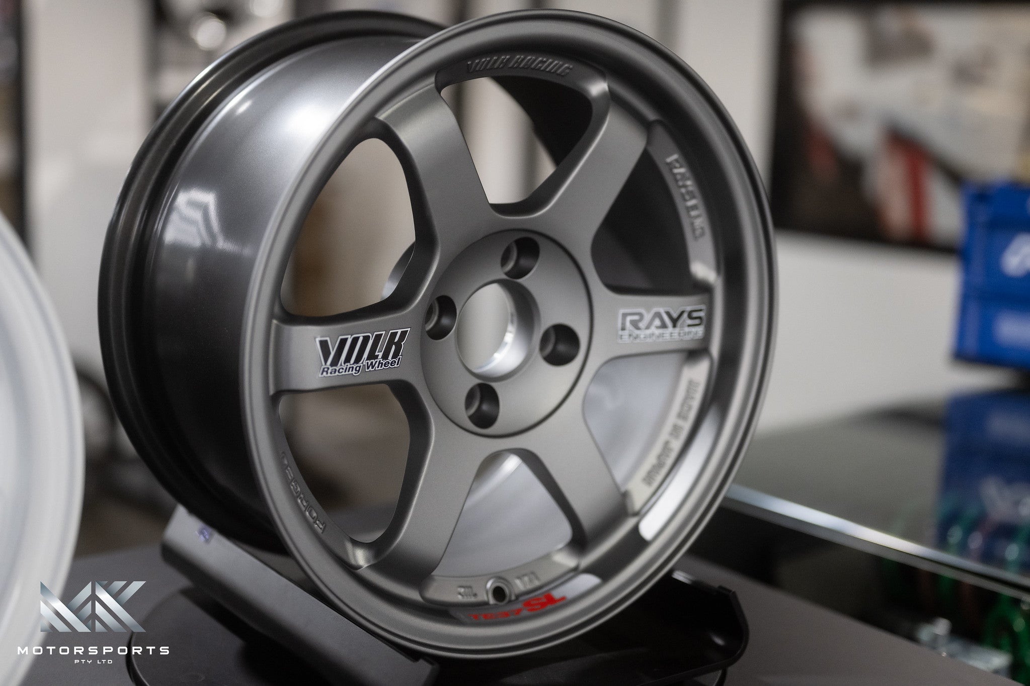 Volk Racing TE37SL wheel – Titanium Gunmetal (TG)