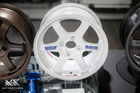 Volk Racing TE37SL wheel – Dash White (DW)