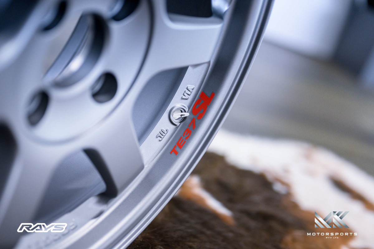 Volk Racing TE37SL wheel – view 4