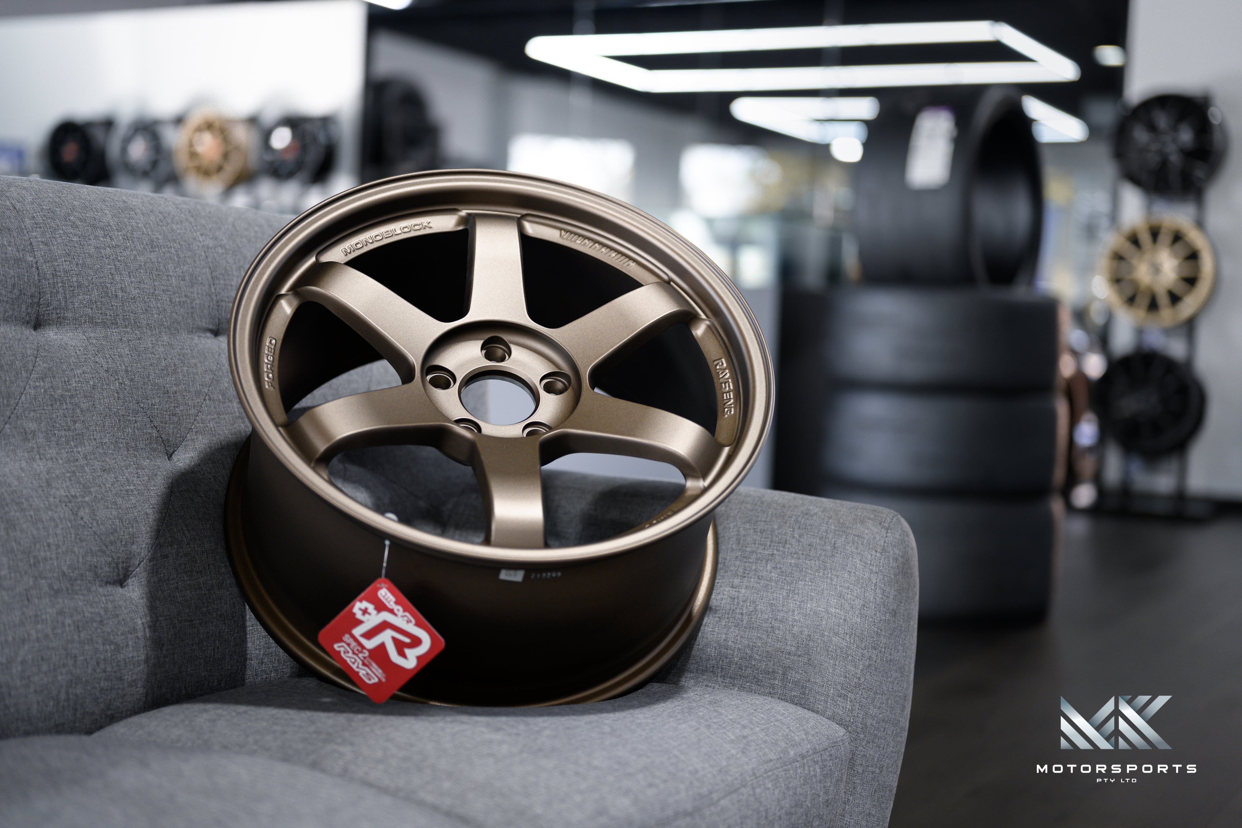 Volk Racing TE37SL wheel – view 4