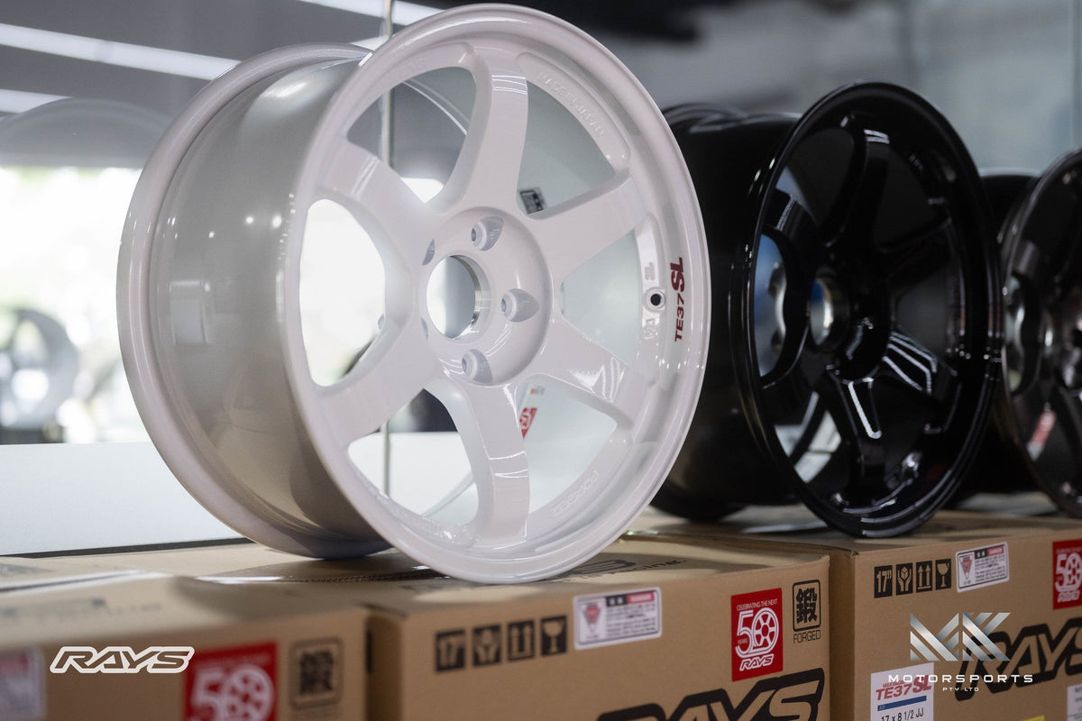 Volk Racing TE37SL for E30 M3 wheel – Dash White (DW)
