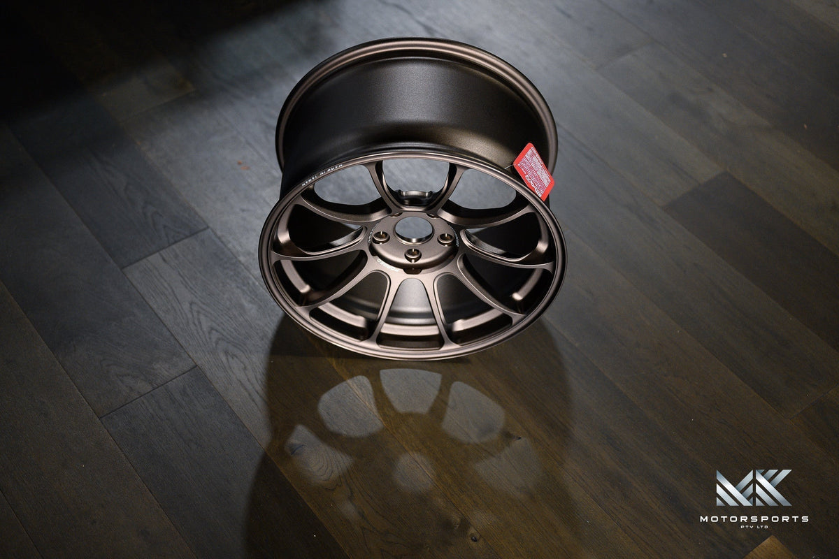 Volk Racing ZE40 wheel – view 5