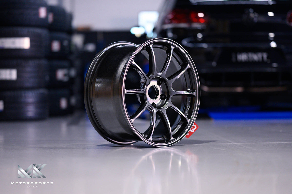 Volk Racing ZE40 wheel – Diamond Dark Gunmetal (MM)