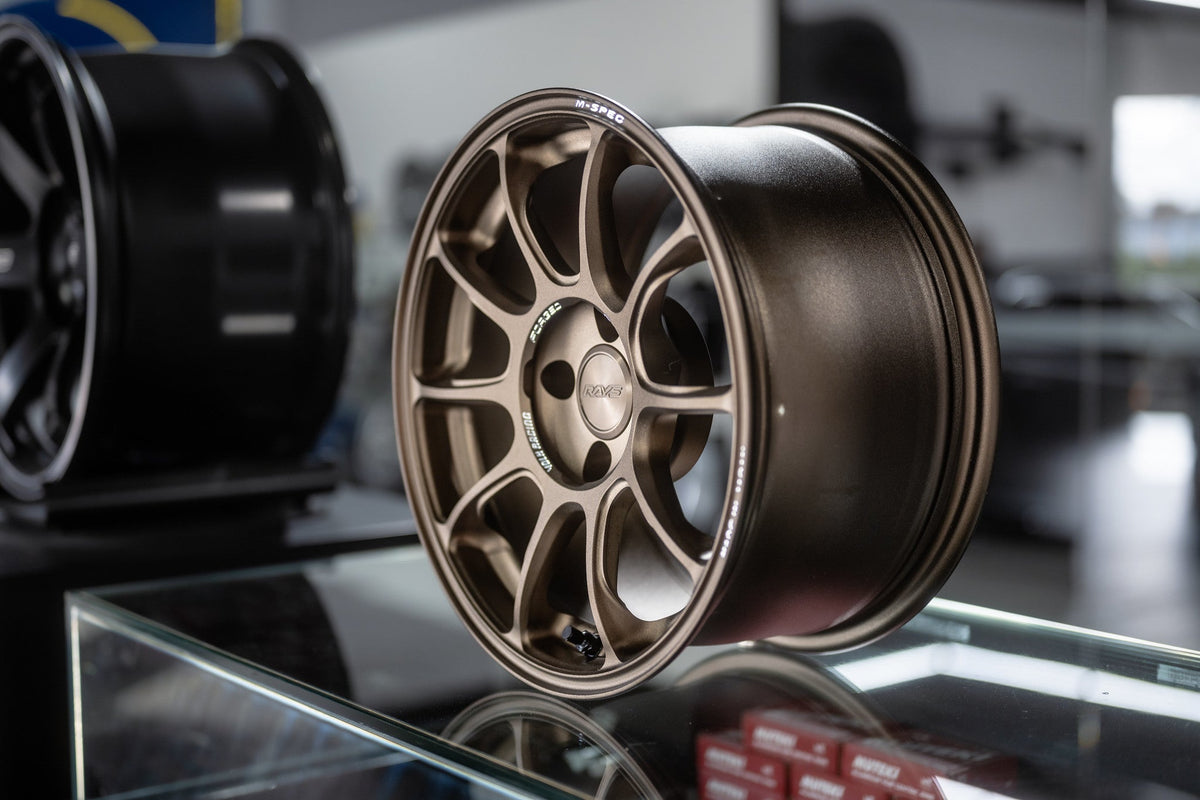 Volk Racing ZE40 M-Spec wheel – view 3